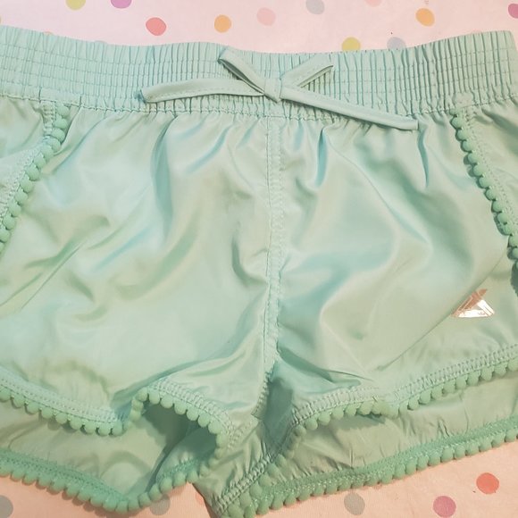 Girls one piece bathing suit with shorts Small (7/8) - Picture 2 of 5